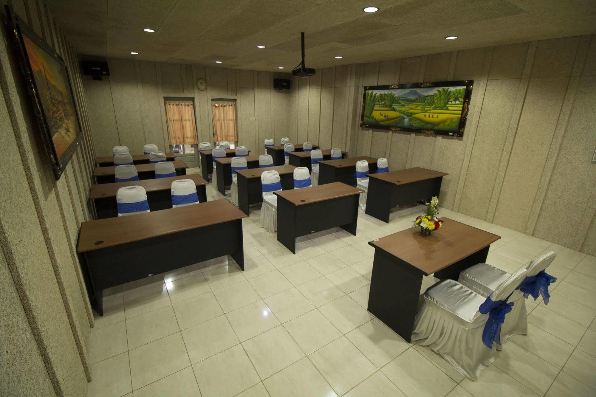Negara Hotel - Chse Certified Dış mekan fotoğraf